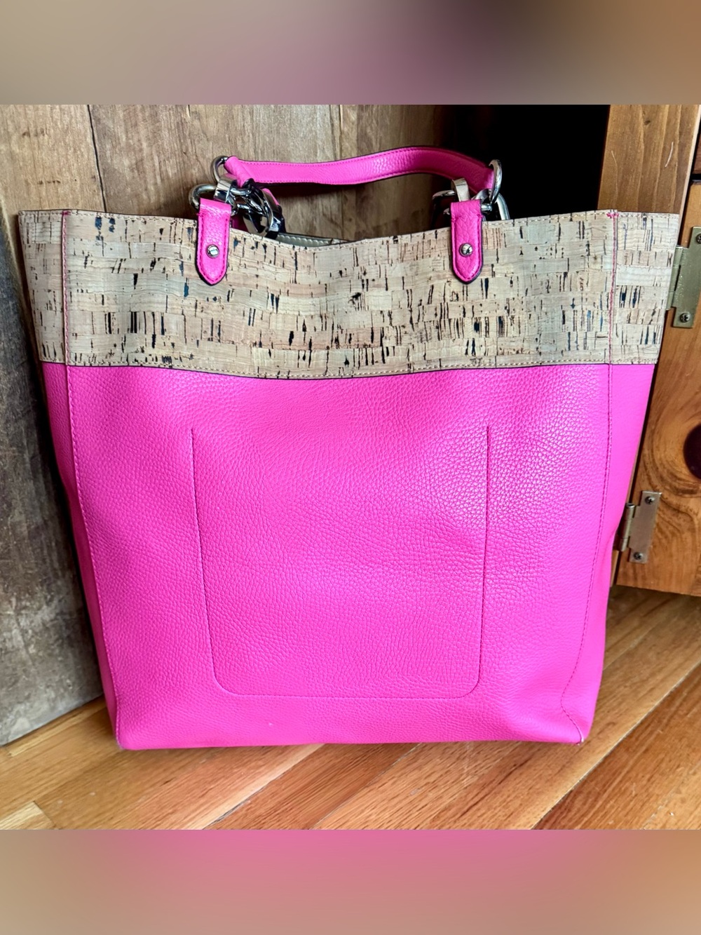 Lauren Ralph Lauren Pink “Hanway” Cork
Top Shopper Tote & Coordinating Wallet - Picture 2 of 16